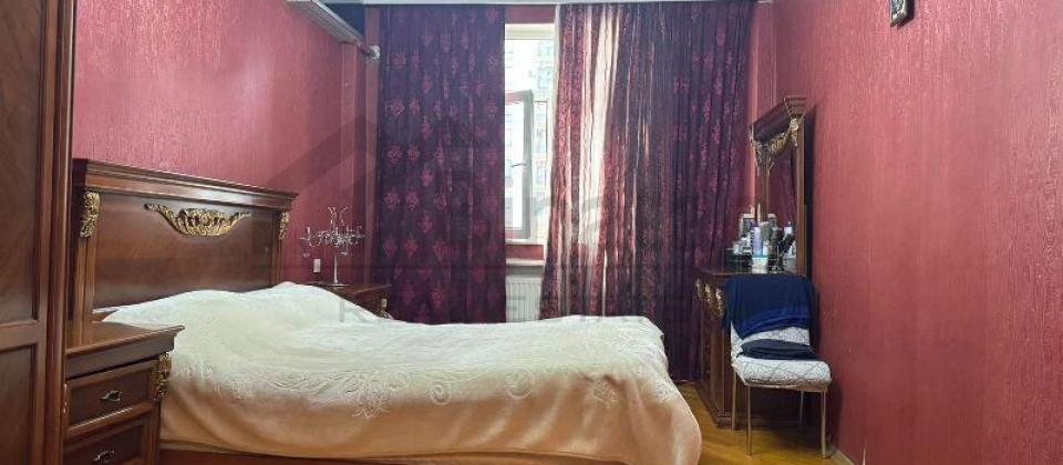 Hüseyn Cavid parkı və Elmlər Akademiyası m/s na yaxın 3 otaqlı mənzil satılır/127 kv.m. - 6