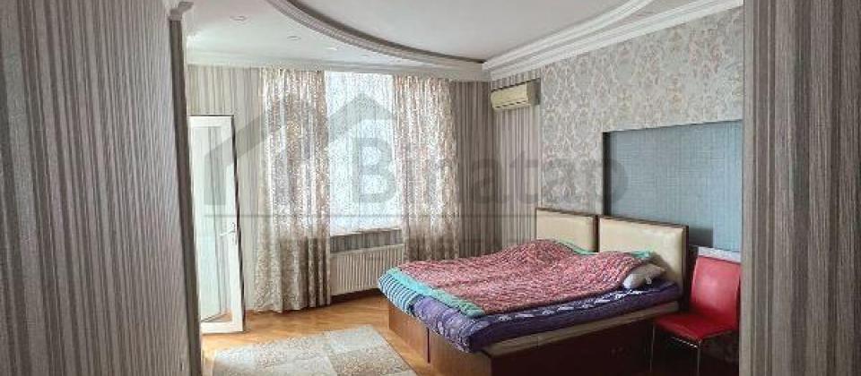 Musabəyov parkı, Elmlər Akademiyası m/s yaxın 4 otaqlı mənzil satılır/154 kv.m. - 6