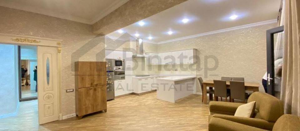 Almaz Park da 3 otaqlı mənzil satılır/115 kv.m. - 2