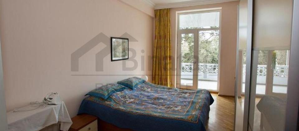 Bulvarla üzbə üz, Qız Qalasının yanında 3 otaqlı mənzil satılır/125 kv.m. - 11