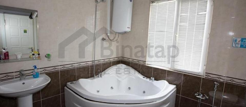 Bulvarla üzbə üz, Qız Qalasının yanında 3 otaqlı mənzil satılır/125 kv.m. - 15