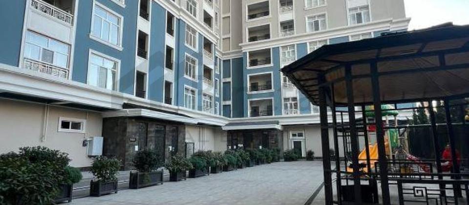 Azadlıq prospekti, Neftçi bazanın yanında 4 otaqlı mənzil satılır/186 kv.m. - 3