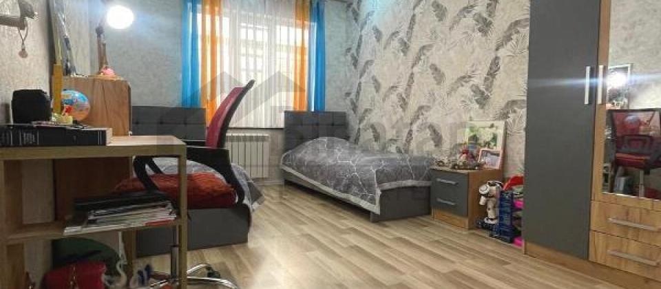 Yaşıl Ada uşaq bağçasının yanı, 8 Noyabr m/s yaxın 3 otaqlı mənzil satılır/135 kv.m. - 4