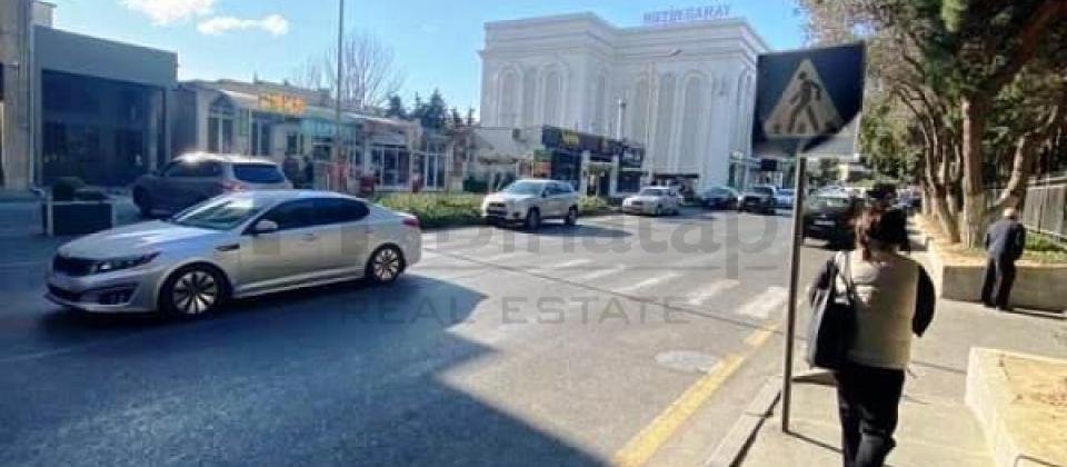 Vorovski dairəsi, Azadlıq Prospekti m/s yaxın 2 otaq satılır/98 kv.m. - 10