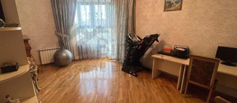 Statistika Komitəsi, Nizami m/s yaxın 4 otaqlı mənzil satılır/205 kv.m. - 7