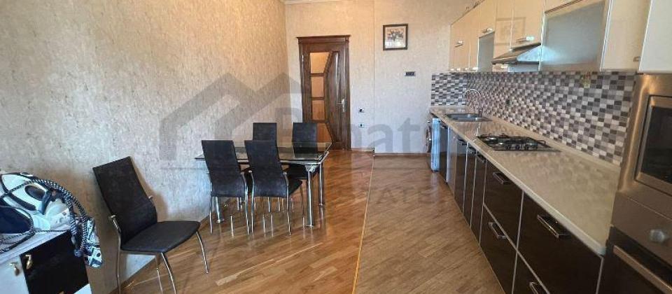 Statistika Komitəsi, Nizami m/s yaxın 4 otaqlı mənzil satılır/205 kv.m. - 11