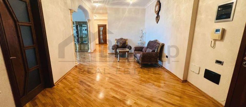 Statistika Komitəsi, Nizami m/s yaxın 4 otaqlı mənzil satılır/205 kv.m. - 12