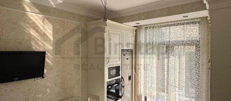 8 Noyabr m/s yanında 3 otaqlı mənzil satılır/137 kv.m. - 11