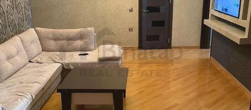 9cu mkrn, Zərifə Əliyeva parkının yanında 3 otaqlı mənzil satılır/119 kv.m. - 2