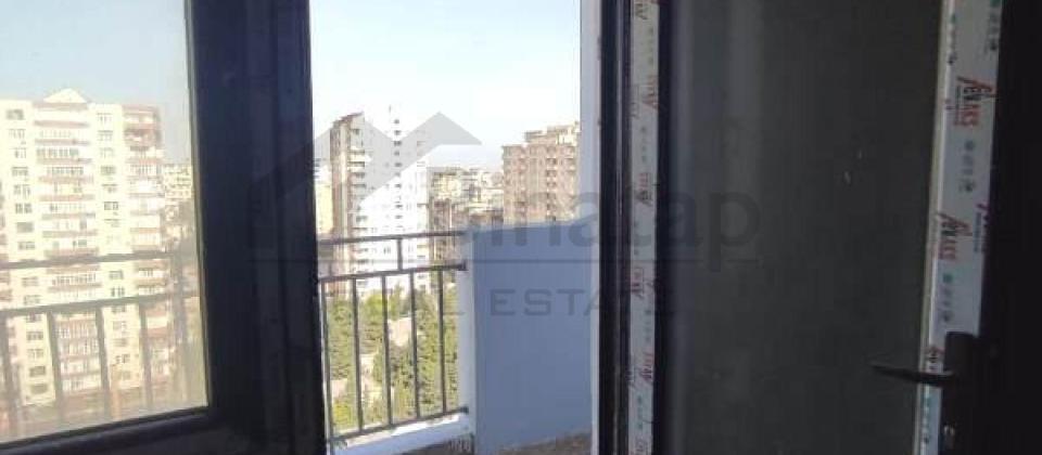 9cu mkrn, Zərifə Əliyeva parkının yanında 3 otaqlı mənzil satılır/137 kv.m. - 12