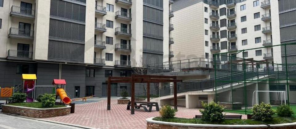 Ağ Şəhər Kompleksində 3 otaqlı mənzil satılır/119 kv.m. - 2