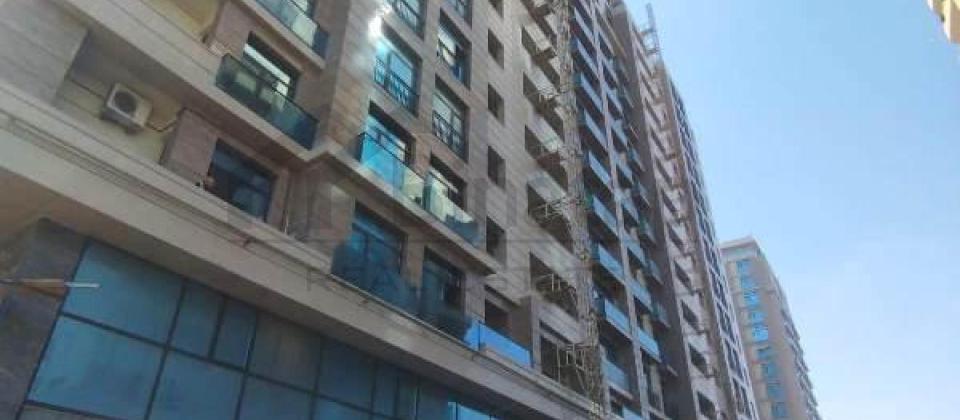 Malibo Residence'də 3 otaqlı təmirsiz mənzil satılır/133 kv.m. - 2