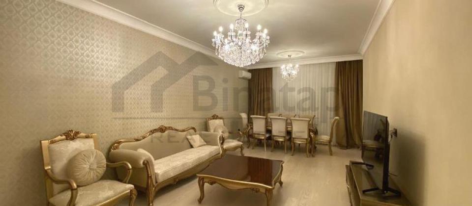 Tibb Universitetinin yanında 3 otaqlı mənzil satılır/160 kv.m. - 2