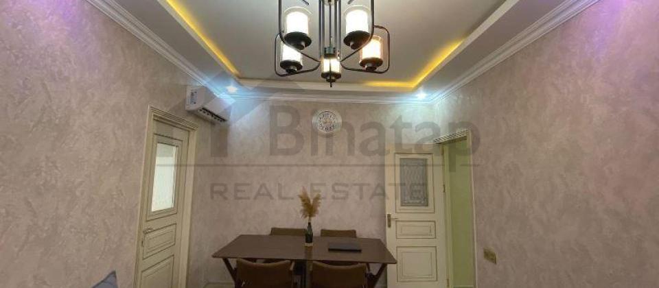 4cü mkrn, Memar Əcəmi m/s yaxın 2 otaqlı mənzil satılır/65 kv.m. - 4