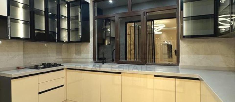 Tibb Universitetinin yanında 3 otaqlı mənzil satılır/98 kv.m. - 6