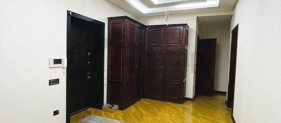 Həsən Əliyev küçəsi (İnqlab), Qafqaz otelin yanında 3 otaqlı mənzil satılır/166 kv.m. - 9