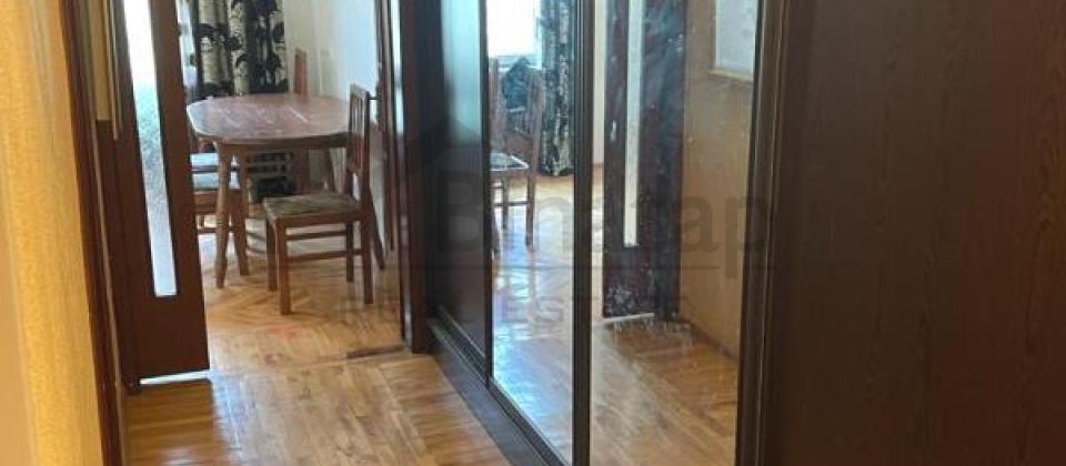 Leninqrad layihəsi..! 20№li məktəb-liseyin yanında 2 otaqlı mənzil satılır/70 kv.m. - 12