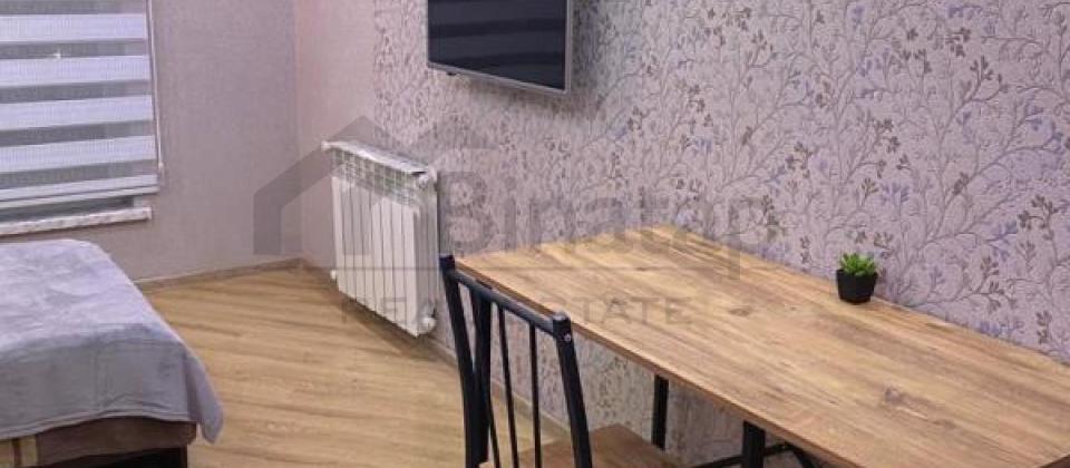 Yaşıl Ada uşaq bağçasının yanı, 8 Noyabr m/s yaxın 3 otaqlı mənzil satılır/100 kv.m. - 8