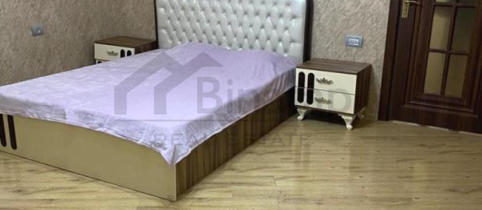 Yaşıl Ada uşaq bağçasının yanı, 8 Noyabr m/s yaxın 3 otaqlı mənzil satılır/100 kv.m. - 10