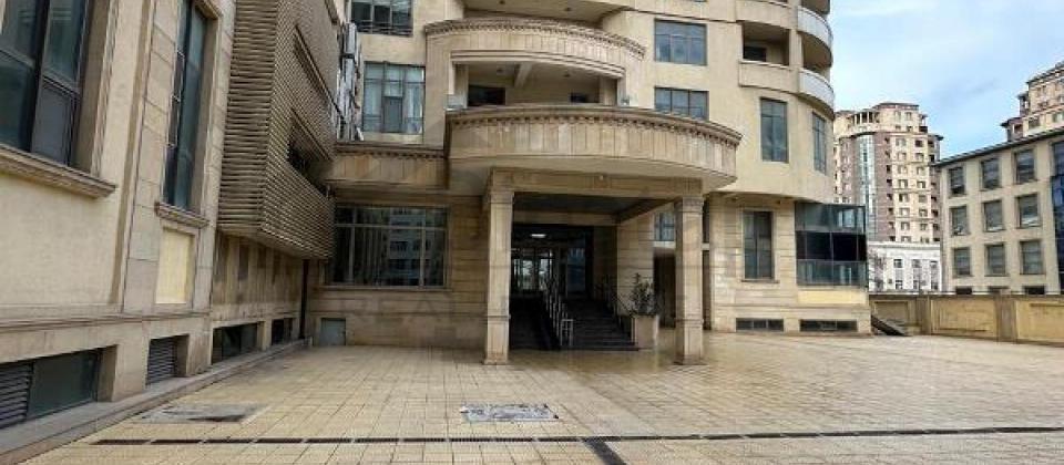 Statistika Komitəsi, Nizami m/s yaxın 4 otaqlı mənzil satılır/127 kv.m. - 4