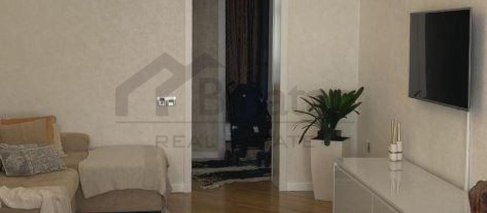 Nizami m/s və 18№li məktəbin yanında 2 otaqlı mənzil satılır/70 kv.m. - 4