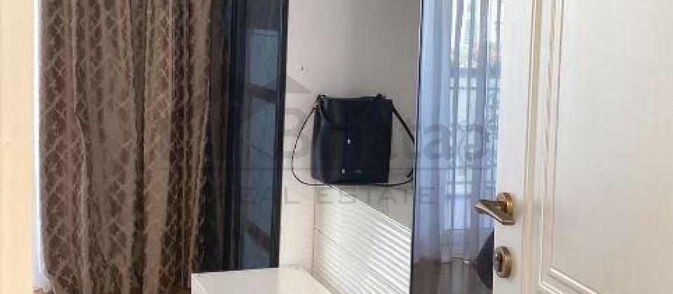 Nizami m/s və 18№li məktəbin yanında 2 otaqlı mənzil satılır/70 kv.m. - 5