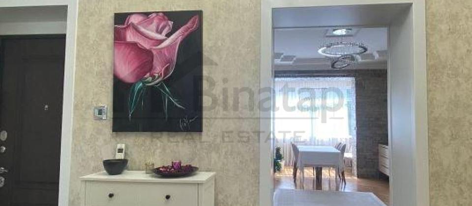 Nizami m/s və 18№li məktəbin yanında 2 otaqlı mənzil satılır/70 kv.m. - 11