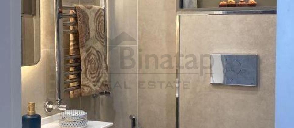 Nizami m/s və 18№li məktəbin yanında 2 otaqlı mənzil satılır/70 kv.m. - 14