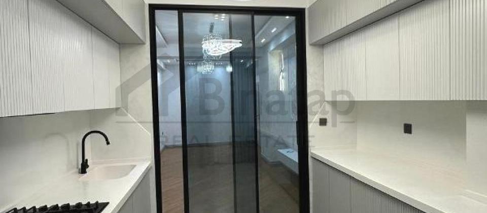 A.M.Şərifzadə küçəsi, İnşaatçılar m/s yaxın 3 otaqlı mənzil satılır/103 kv.m. - 2