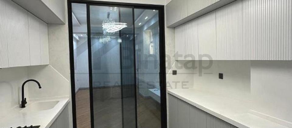 A.M.Şərifzadə küçəsi, İnşaatçılar m/s yaxın 3 otaqlı mənzil satılır/103 kv.m. - 3