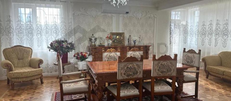 Nəriman Nərimanov heykəlinin yanında 4 otaqlı mənzil satılır/140 kv.m. - 3