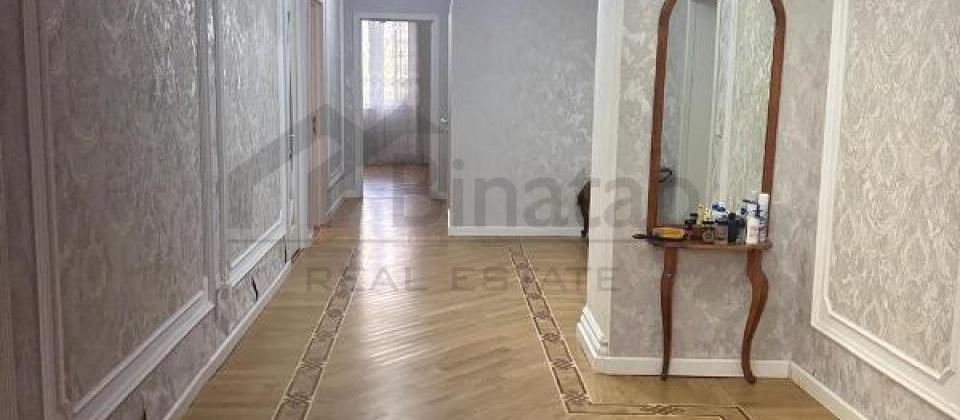 Nəriman Nərimanov heykəlinin yanında 4 otaqlı mənzil satılır/140 kv.m. - 8