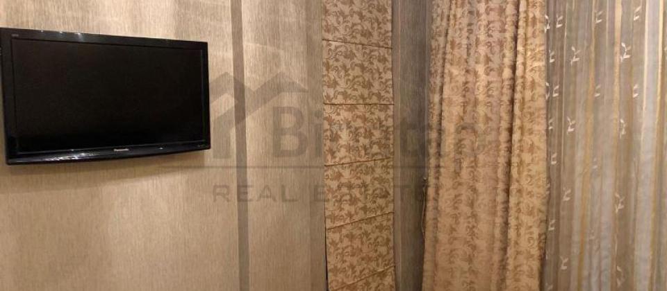 Yaşıl Ada uşaq bağçasının yanı, 8 Noyabr m/s yaxın 4 otaqlı mənzil satılır/130 kv.m. - 2