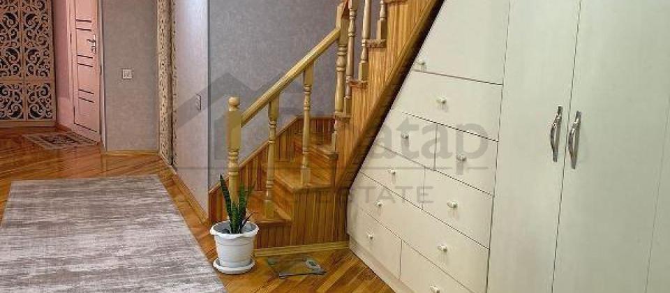 Yaşıl Ada uşaq bağçasının yanı, 8 Noyabr m/s yaxın dupleks mənzil satılır/90 kv.m. - 9