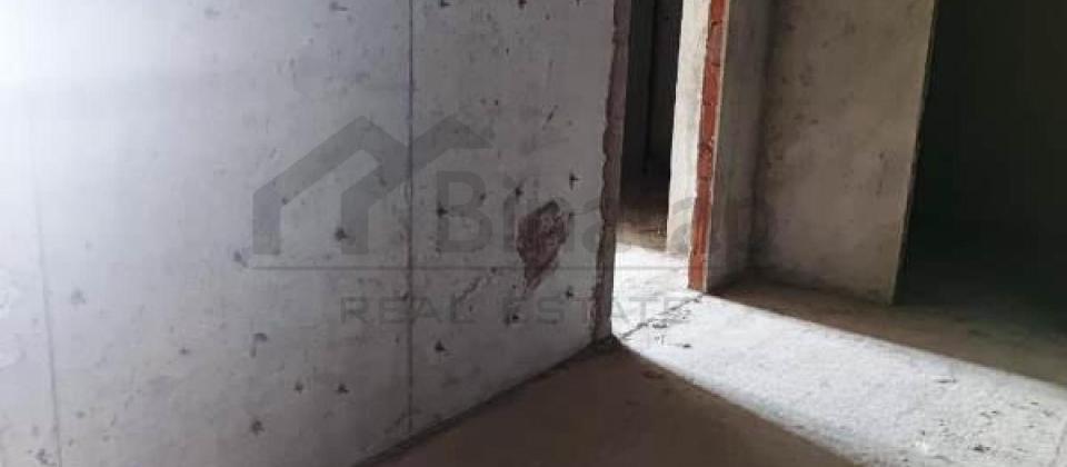 Şərq bazarının yanında 4 otaqlı təmirsiz mənzil satılır/152 kv.m. - 8