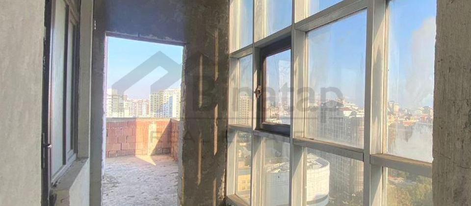 Xarici Dillər Universitetinin yanında 4 otaqlı mənzil satılır/200 kv.m. - 12