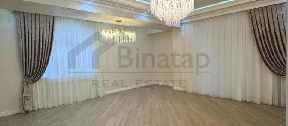 Azadlıq prospekti, Ağ Çiçəyim mağazasının yanında 3 otaqlı mənzil satılır/155 kv.m. - 2