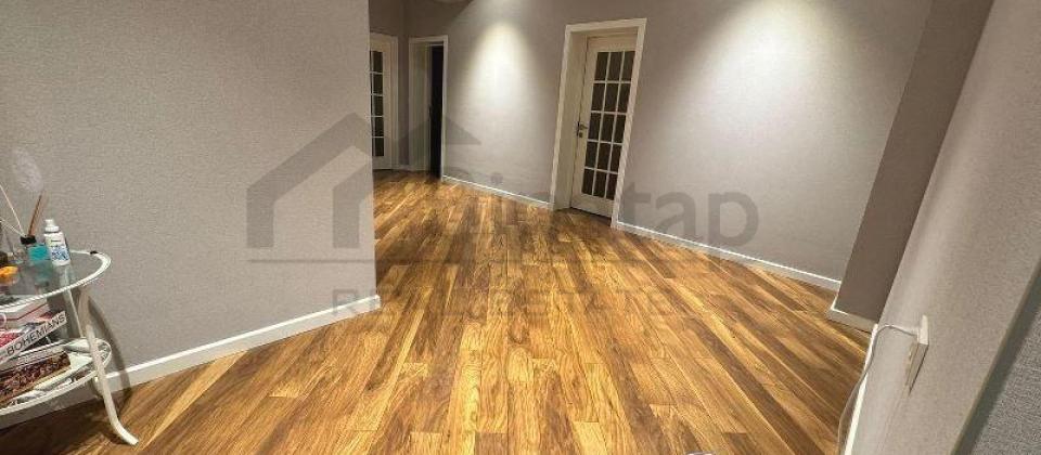 Moskva prospekti, MAIN Yaşayış Kompleksində 3 otaqlı mənzil satılır/130 kv.m. - 9