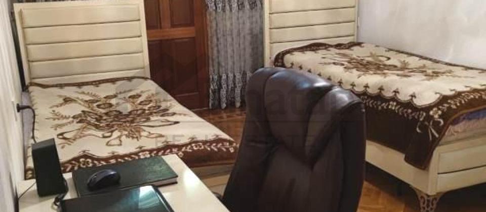 Heydər Əliyev pr., N.Nərimanov m/s yaxın məsafədə 3 otaqlı mənzil satılır/100 kv.m. - 7