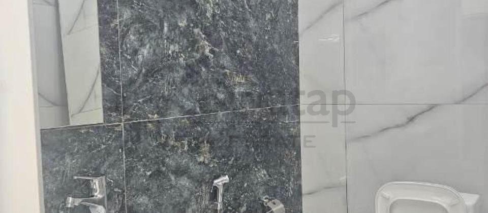 28 May m/s 2ci çıxışına yaxın 3 otaqlı mənzil satılır/130 kv.m. - 10