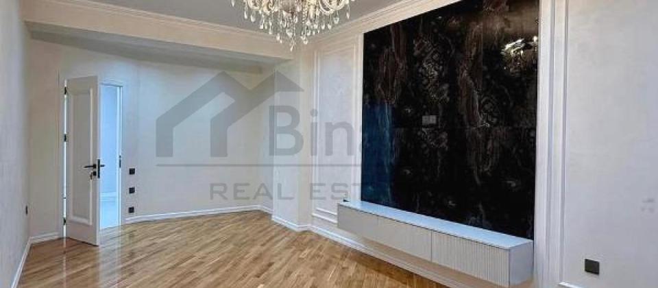 Tibb Universitetinin yanında 3 otaqlı mənzil satılır/126 kv.m. - 2