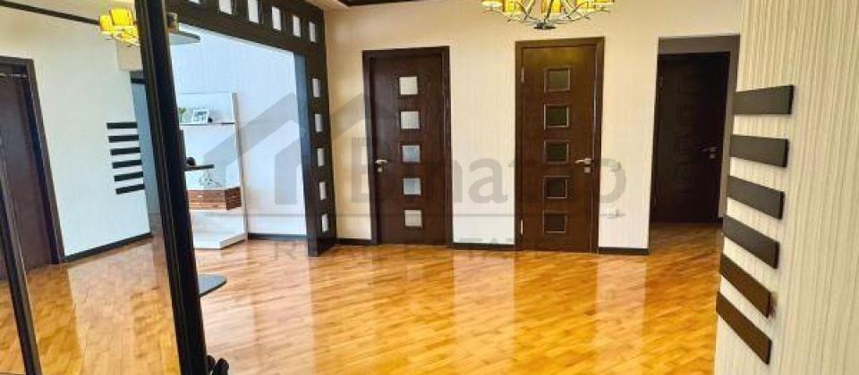 Zərdabi prospekti, Bakı Biznes Universitetinin yanında 3 otaqlı mənzil satılır/125 kv.m. - 11
