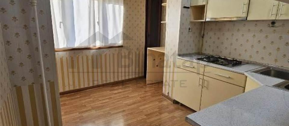 Əhmədlidə leninqrad layihəli 3 otaqlı mənzil satılır. - 2