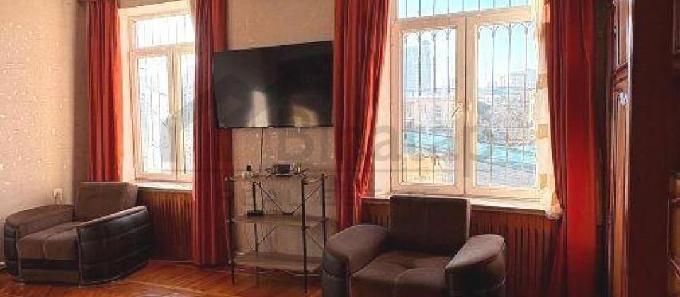 Nizami m/s, Statistika Komitəsinin yanında 2 otaqlı mənzil satılır/60 kv.m. - 2