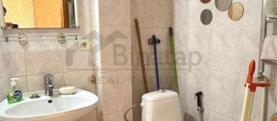 Nizami m/s, Statistika Komitəsinin yanında 2 otaqlı mənzil satılır/60 kv.m. - 12