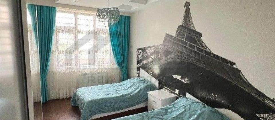 4 otaqli menzil satilir/160 kv.m., Musabeyov parki ve Elmler Akademiyasi m/s yaxindir - 4