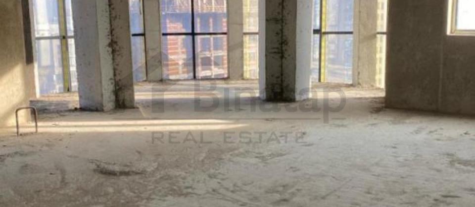 Azadliq prospekti, 28 May m/s yaxin 4 otaqli temirsiz menzil satilir/242 kv.m. - 7