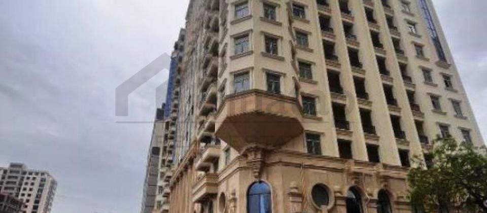 Azadliq prospekti, 28 May m/s yaxin 4 otaqli temirsiz menzil satilir/242 kv.m. - 12