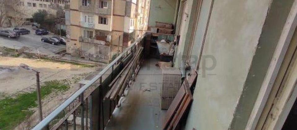 Əhmədlidə 9 mərtəbəli binanın, 4-cü mərtəbəsində 5 otaqlı ev satılır - 3