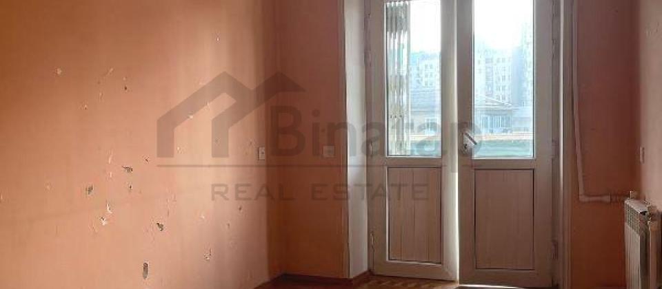 İzmir parkinin yaninda 3 otaqli menzil satilir/80 kv.m. - 10